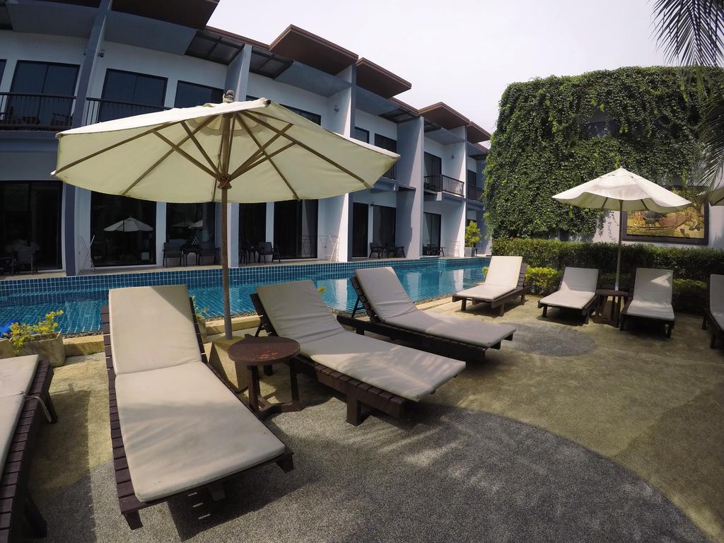 Alphabeto Resort Nai Harn Esterno foto