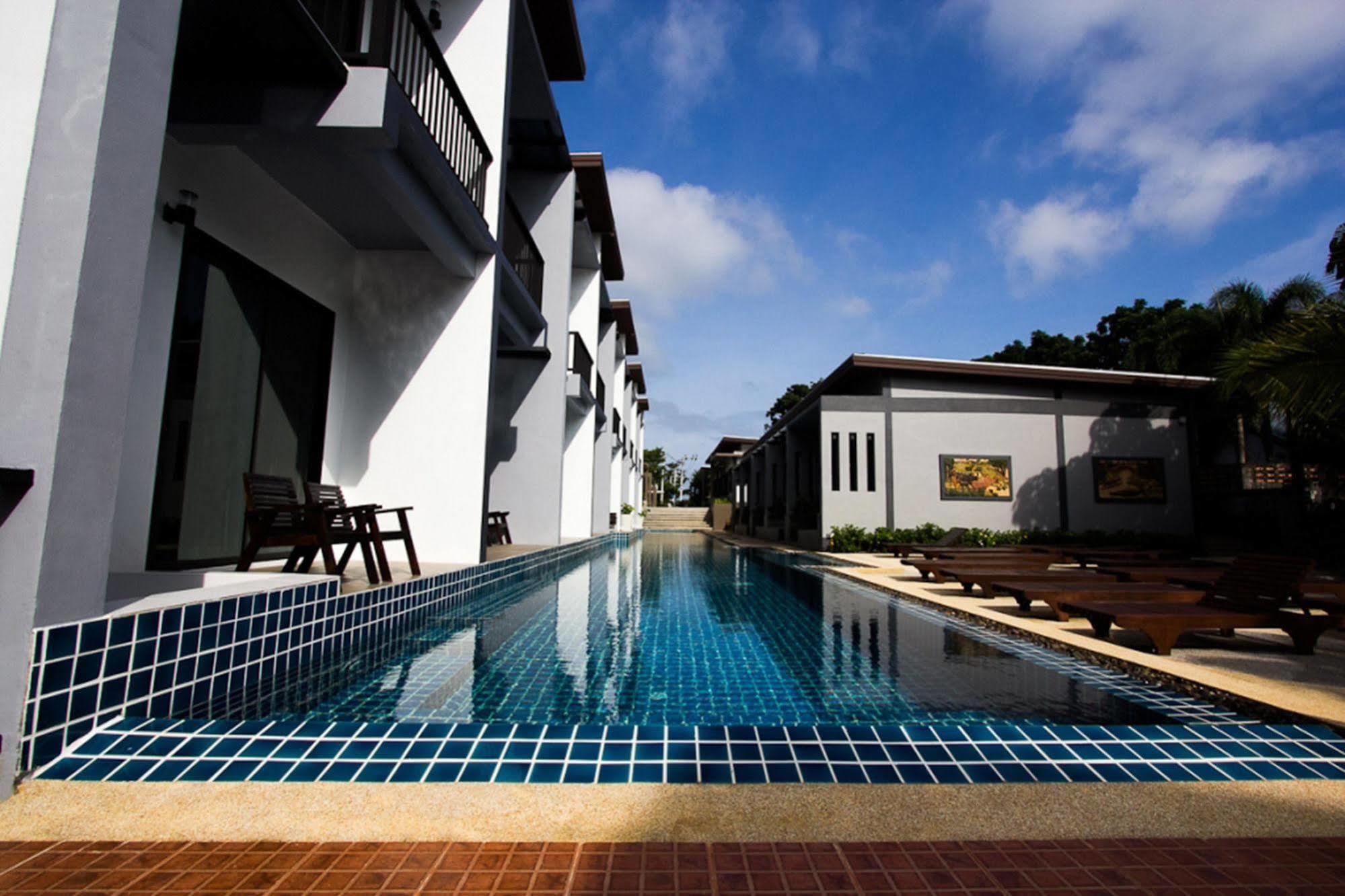 Alphabeto Resort Nai Harn Esterno foto