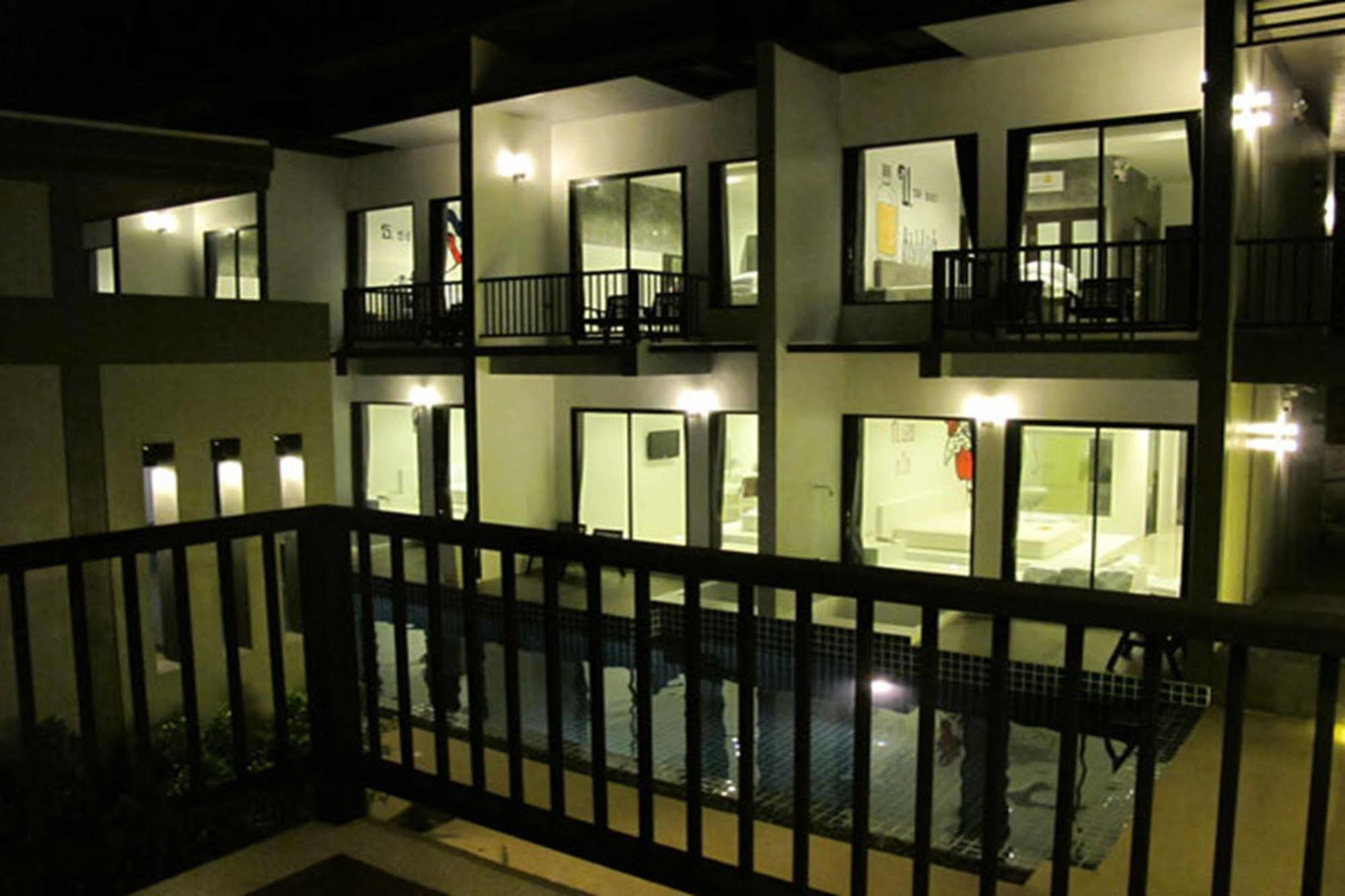 Alphabeto Resort Nai Harn Esterno foto
